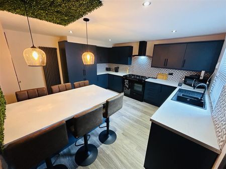 Conference Road, Armley, LS12 3DX, Leeds - Photo 2