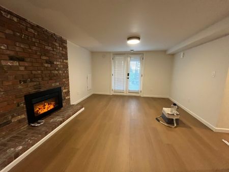 1090 Keith Road, West Vancouver Bc V7t 1m5 - Photo 2