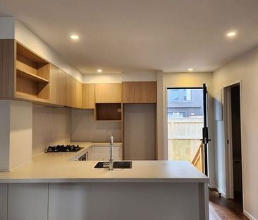 Modern home in the heart of Wainuiomata! - Photo 4
