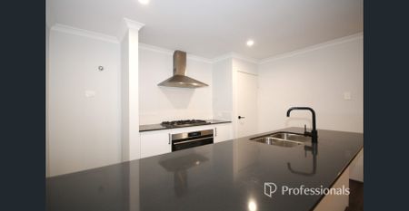 Modern Living - Photo 4