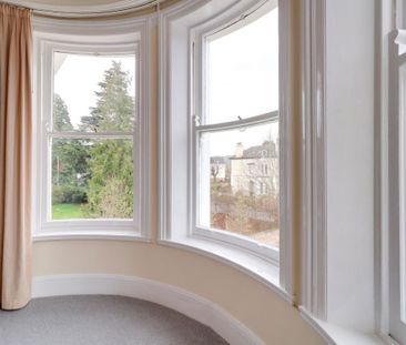 A 1 Bedroom Flat in The Park GL53 0JX - Photo 5