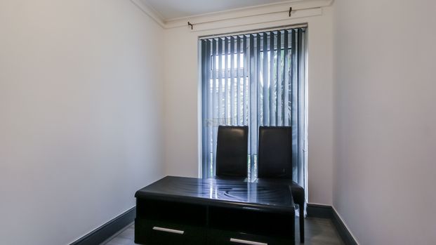 44 Foster Way, - Photo 1