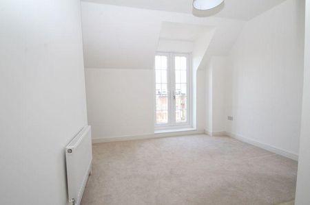 4 bedroom townhouse to rent - Photo 3