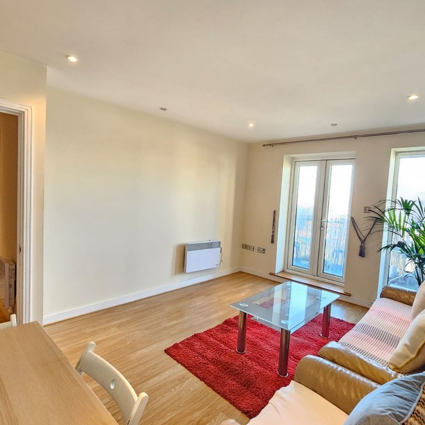 2 Bed Flat, Central House, E15 - Photo 1