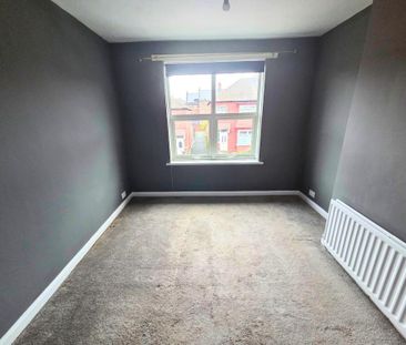 3 bedroom terraced house to rent - Photo 6