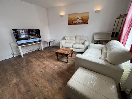 Thornville View, Hyde Park, LS6 1JP, Leeds - Photo 3