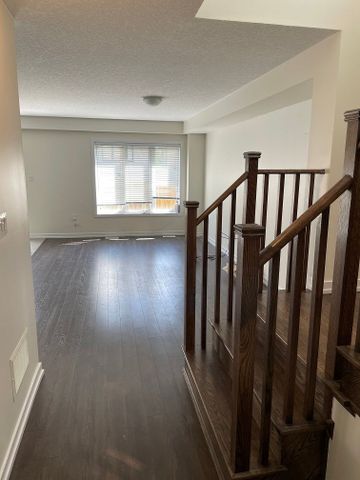 For Lease - 12 Pagebrook Crescent, Hamilton, Ontario - Photo 4
