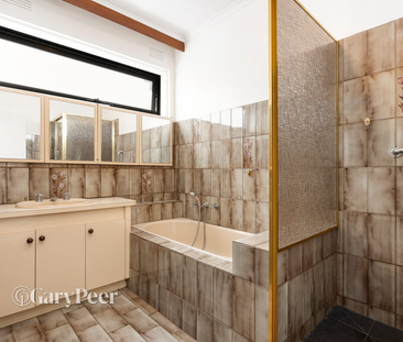 14 Almond St, Caulfield South VIC 3162 - House For Rent | Domain - Photo 1