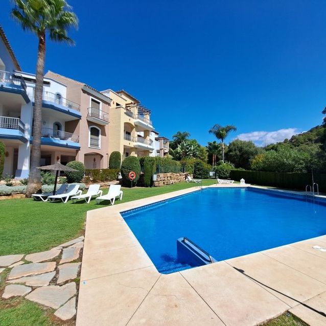 Alquiler de piso en Calle Los Arqueros - Photo 1