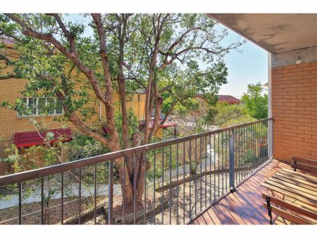 “Renovated unit in a quiet convenient location” - Photo 5