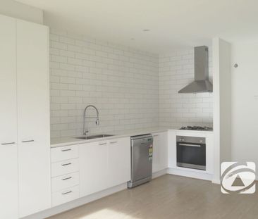 MODERN, COMFORTABLE & CONVENIENT LIVING - Photo 3