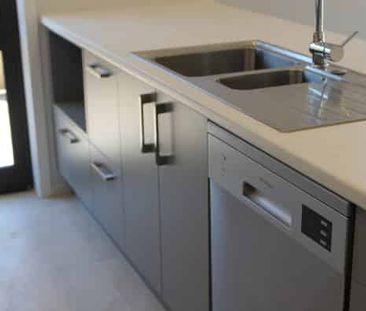 Modern Three-Bedroom Duplex in Huntington - Photo 1