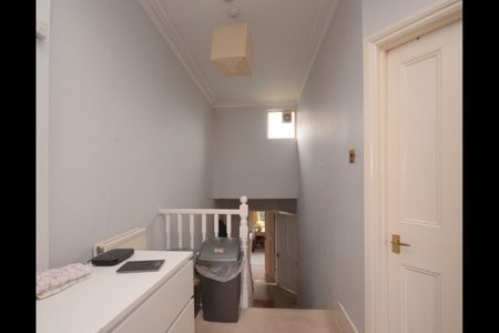 2 Bed Flat, Harbut Road, SW11 - Photo 4