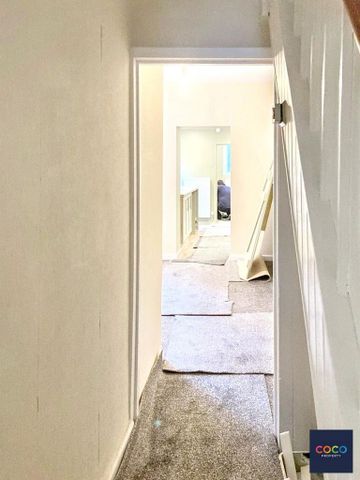 3 bedroom terraced house to rent - Photo 2