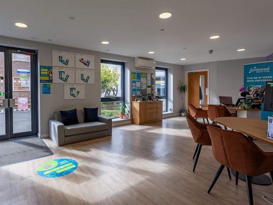 1 bedroom in a flat share to rent - Photo 1