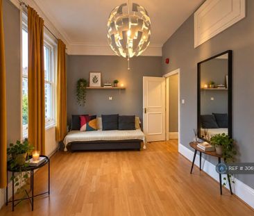 1 bedroom flat to rent - Photo 2