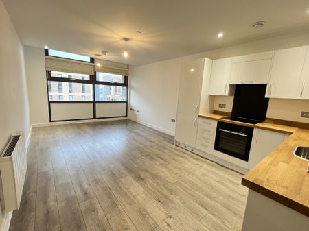 Edinburgh House, Harlow - Photo 4