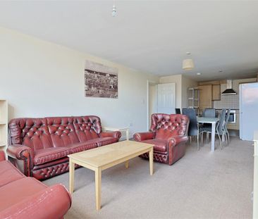6 bedroom Student Maisonette to rent in Benton Road, High Heaton, N... - Photo 1