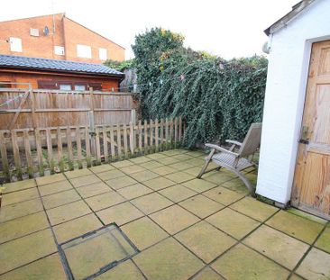 3 bedroom semi-detached house to rent - Photo 2