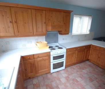 17 Springhill Avenue, Bangor, BT20 3NT - Photo 1