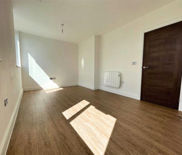 2 Bedroom Apartment To Let - Photo 4