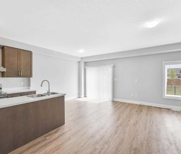 For Lease - 10 Bayberry Lane, Hamilton, Ontario - Photo 3