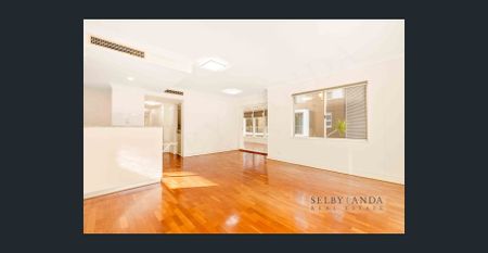 🏙 PRIME JUNCTION LIVING – RESORT STYLE & UNBEATABLE LOCATION ✨ 3 BEDS | INDOOR POOL + GYM | LIFT ACCESS | SECURE PARKING - Photo 3