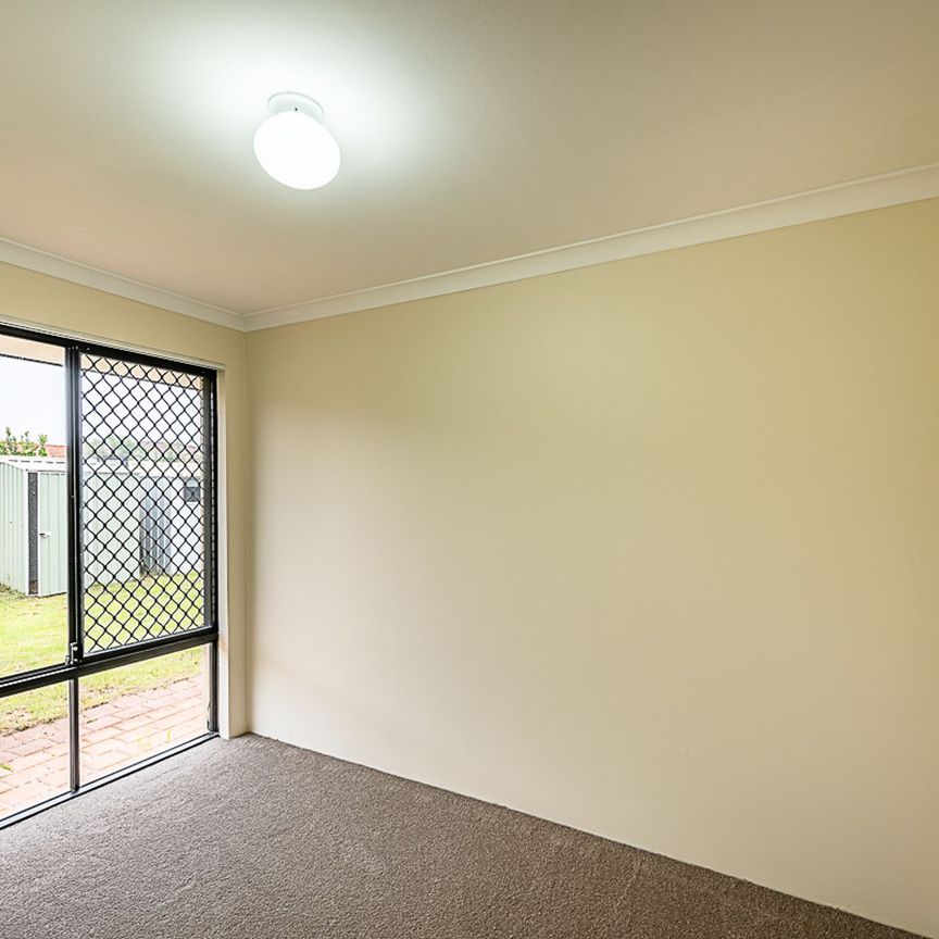 Fresh 4x2x2 in Central Location &ast;&ast; Home Open - Thursday 30&sol;01&sol;25 4&period;30pm to 4&period;45pm &ast;&ast; - Photo 1