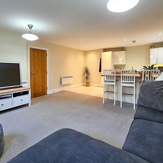2 bedroom flat to rent - Photo 1
