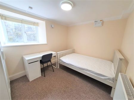3 Bed Flat, Cotham, BS6 - Photo 4