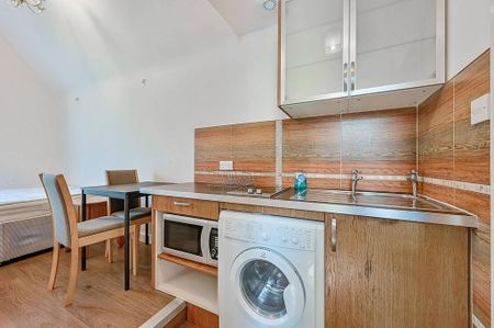 Studio to rent - Photo 2