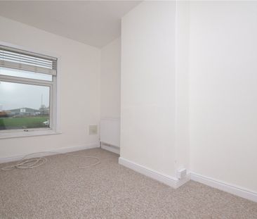 16, South End Terrace, Leeds, LS13 2AB - Photo 2