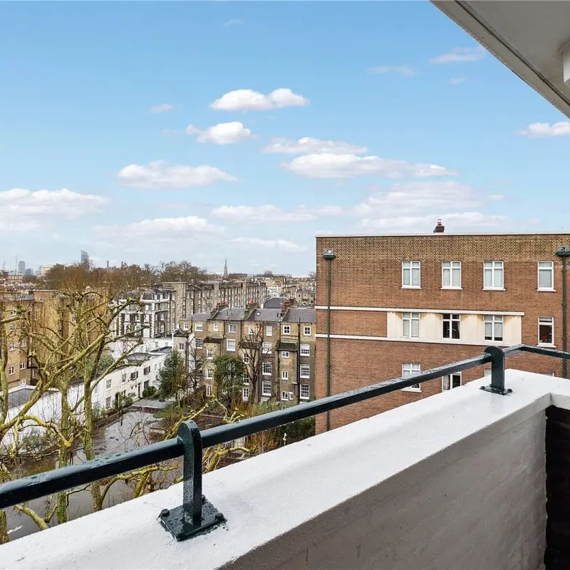 4 bedroom flat in South Kensington - Photo 1