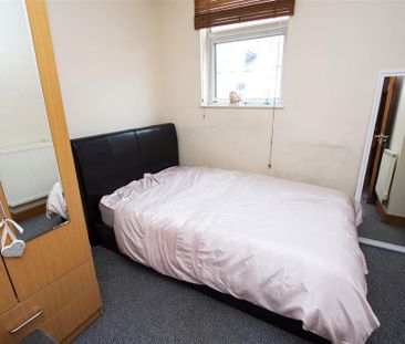 6 bedroom house to rent - Photo 4