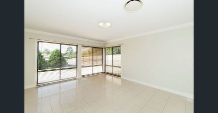 Spacious Living! - Photo 2