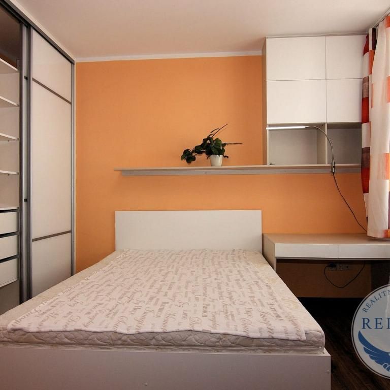 Pronájem bytu 2+kk 50 m2 - Fotografie 1