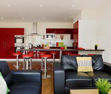 Deluxe Skylight En-suite - Photo 5