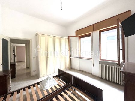 Bilocale buono stato, piano terra, Centro, Bassano del Grappa - Photo 2