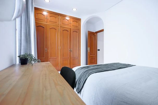 Carrer de Baix, Valencia, Valencian Community 46003 - Photo 1
