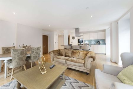 Beautiful, modern 3 bedroom apartment. With 2 bathrooms and an impressive open-plan kitchen/reception. - Photo 3