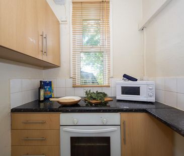 2 bedroom detached house to rent - Photo 2