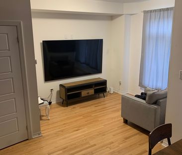 For Lease - 117 Bravo Lane, Newmarket, Ontario - Photo 5