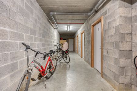 Prachtig gelijkvloers appartement met ruime tuin - Photo 2