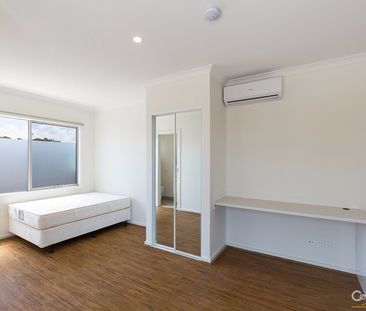 Electricity & Water Included - Modern Studio Apartment in Great Location - Photo 3