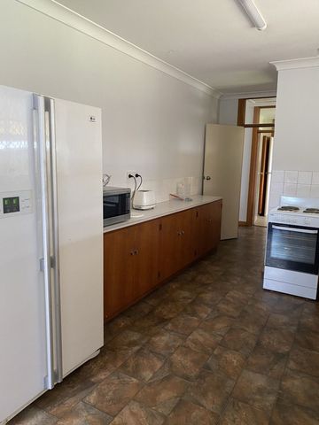 17 Tottenham Road, Port Augusta - Fully Furnished - Photo 5