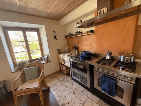 AUTHENTIQUE CONFORTABLE ET SPACIEUX - Foto 3