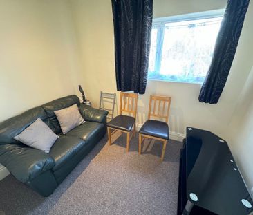 THREE DOUBLE BEDROOM STUDENT-P07604 - Photo 1