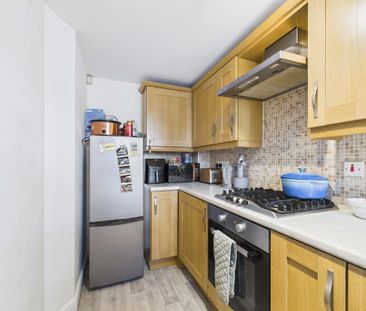 3 bedroom terraced house to rent - Photo 5