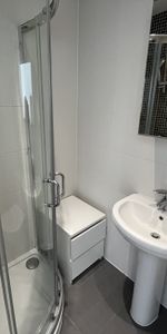 Apartment to rent in Old Christchurch Road, Bournemouth, BH1 - Photo 4