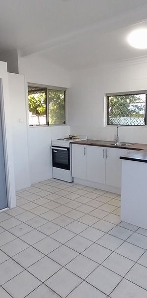 Stylish, Low-Maintenance Living in the Heart of Pimlico - Photo 1